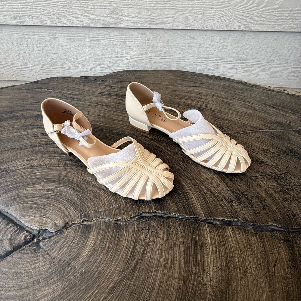 Women’s Journee Collection Women's Ankle Strap Sandals Size 8.5 Beige